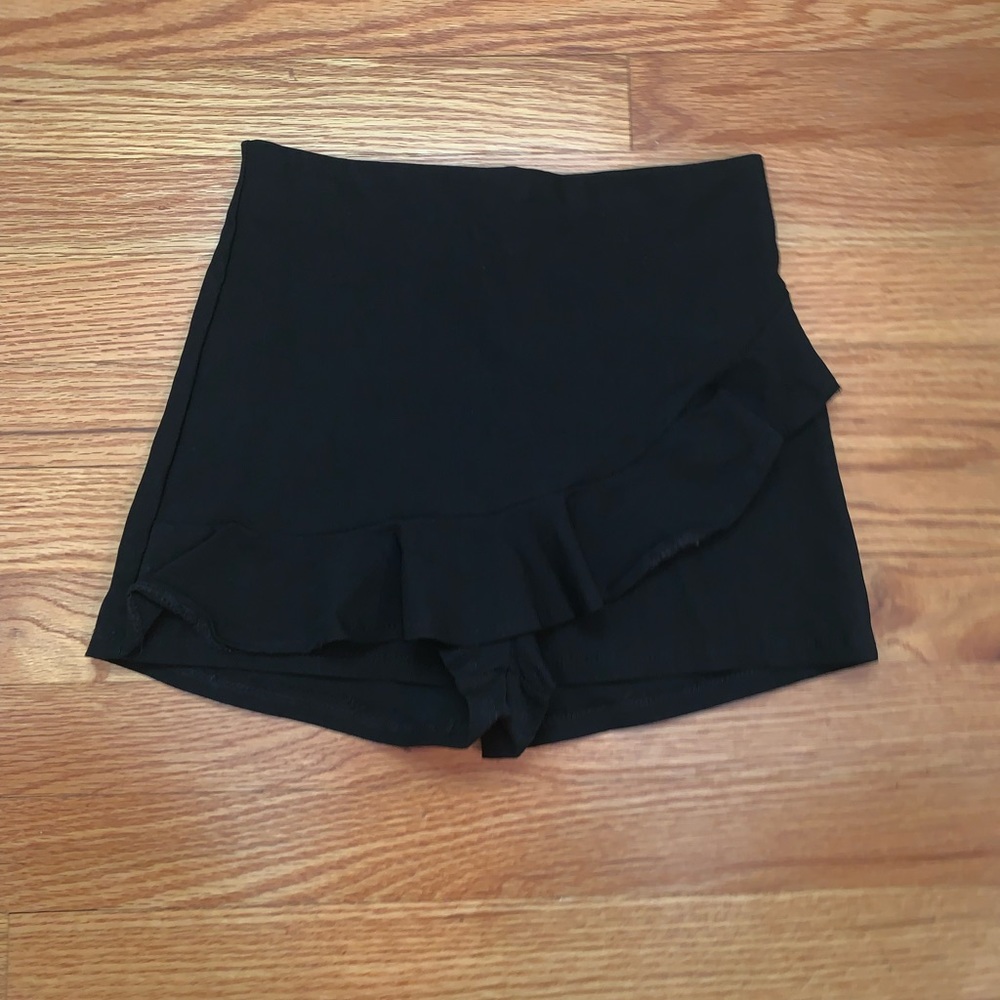 Black Skort